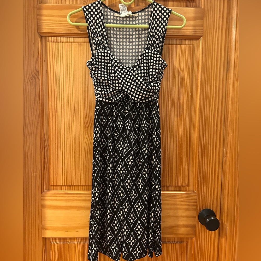 Max Studio Black and White Geometric Maxi Dress